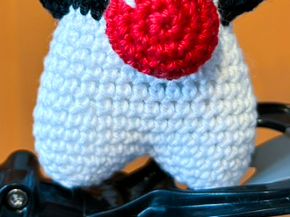 Example of joining parts in knotorious.loops amigurumi pattern Java Duke Example of joining parts in knotorious.loops amigurumi pattern Java Duke