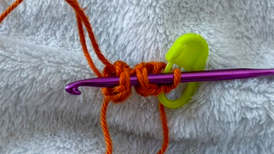 Step 2 of joining amigurumi parts without sewing or gaps Step 2 of joining amigurumi parts without sewing or gaps