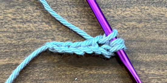 Step 1 of how to crochet a puff stitch Step 1 of how to crochet a puff stitch
